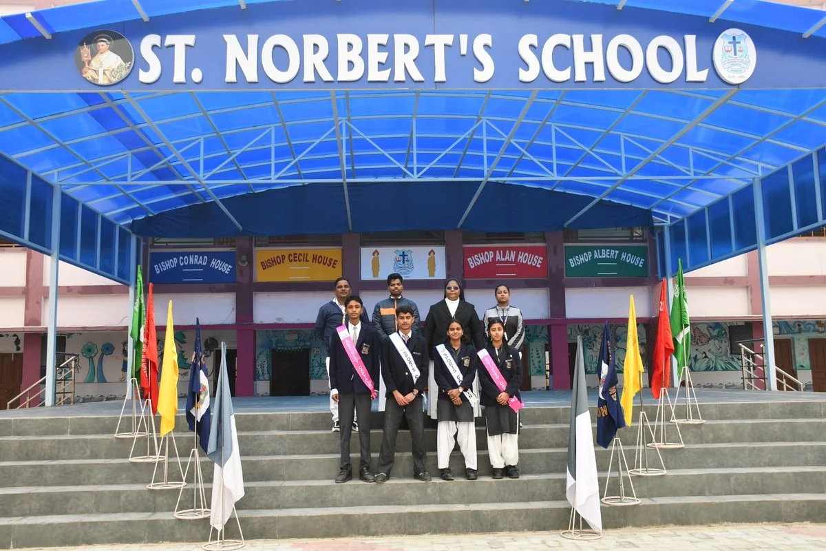 Investiture - Photo 9